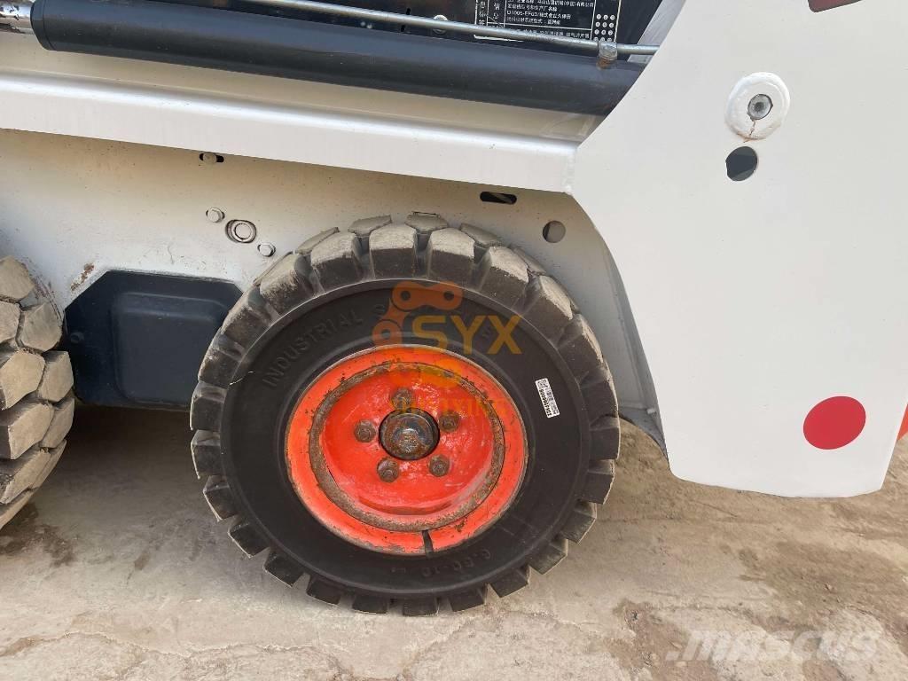 Bobcat S70 滑移轉向裝載機