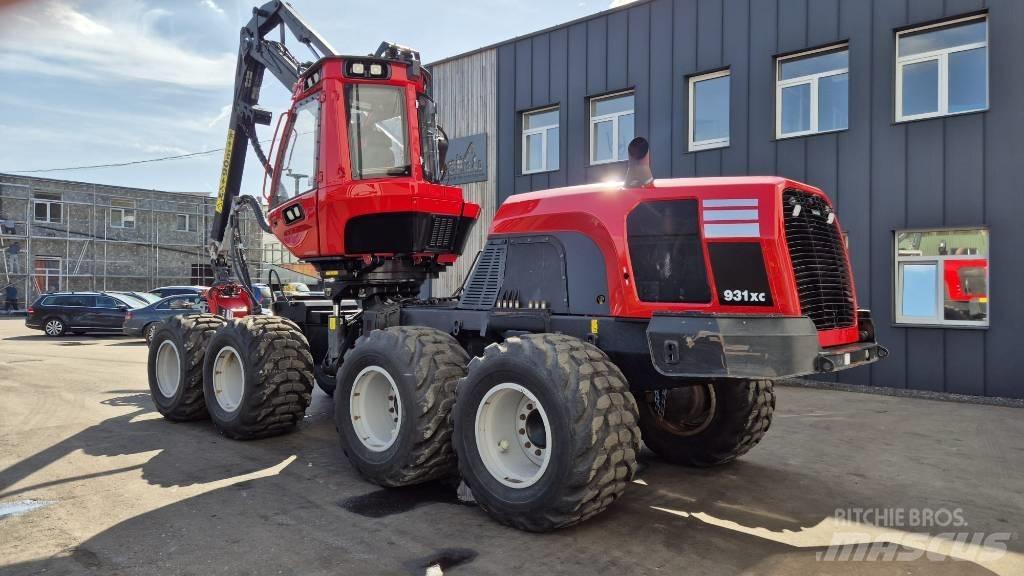 Komatsu 931 XC 收穫機