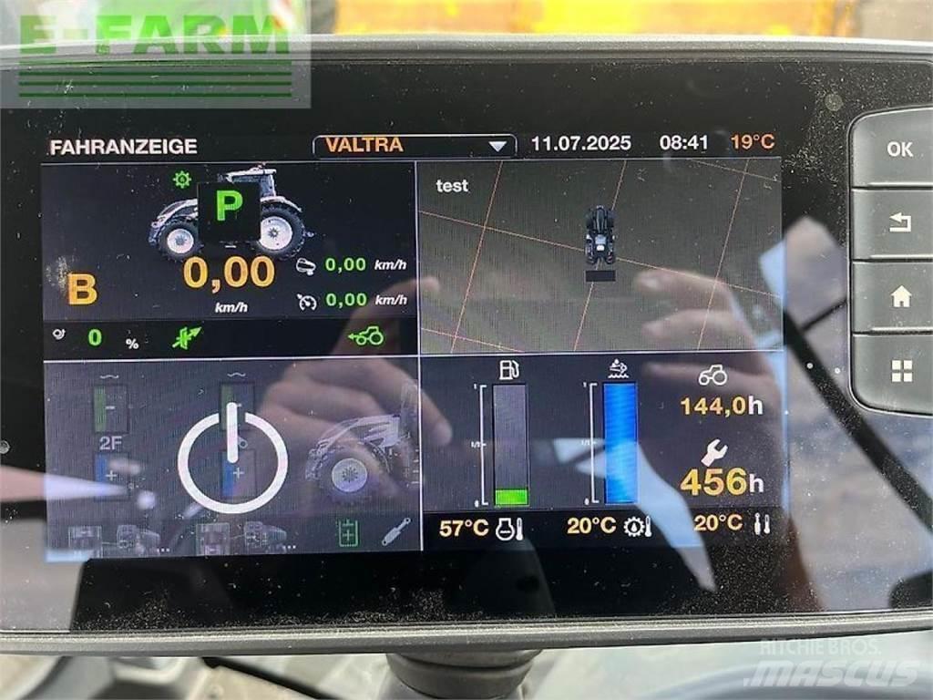 Valtra q245 曳引機