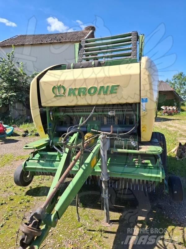 Krone Comprima F 155 圓型牧草打包機