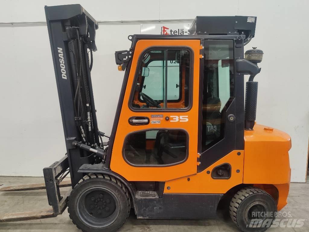 Doosan D 35 C-7 柴油卡車