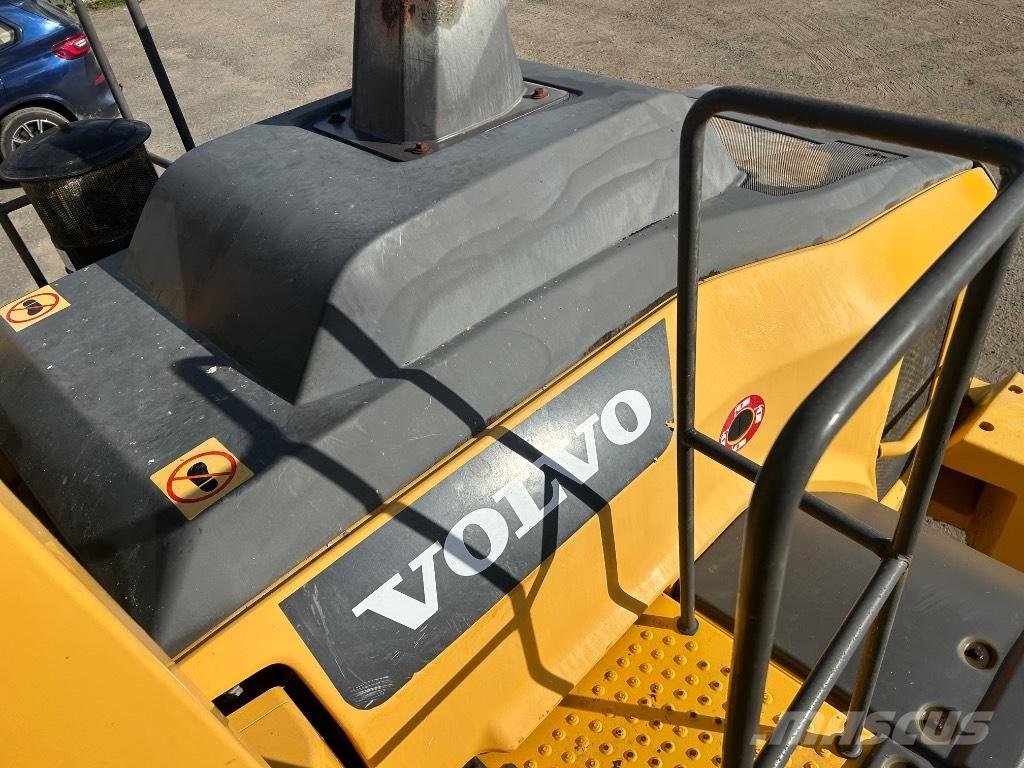 Volvo L110H 輪胎式裝載機