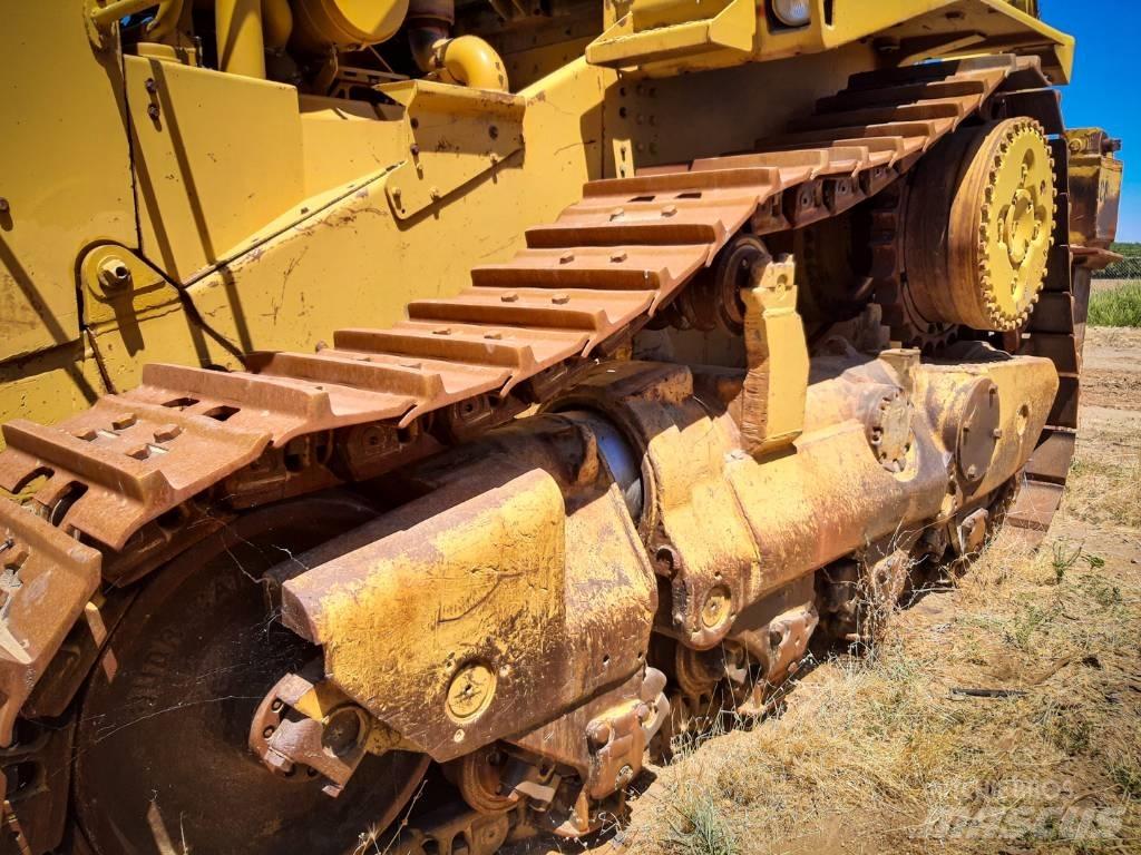 CAT D10 履帶推土機