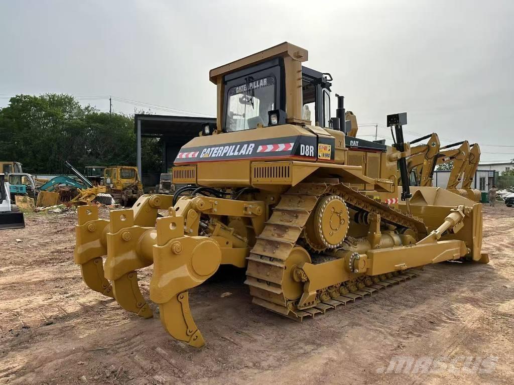 CAT D8R 履帶推土機