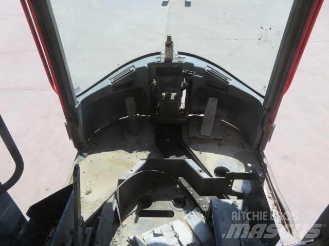 Volvo L30B / L35B 駕駛室與內部