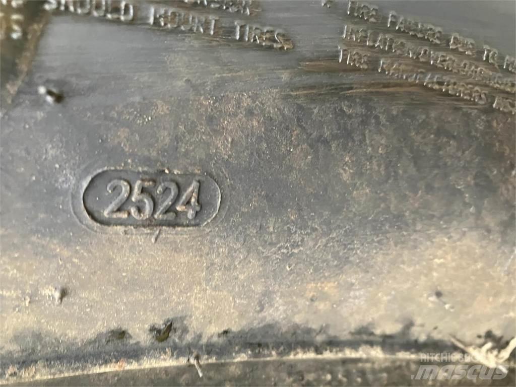 Mitas 600/65R38 輪胎、車輪和輪圈