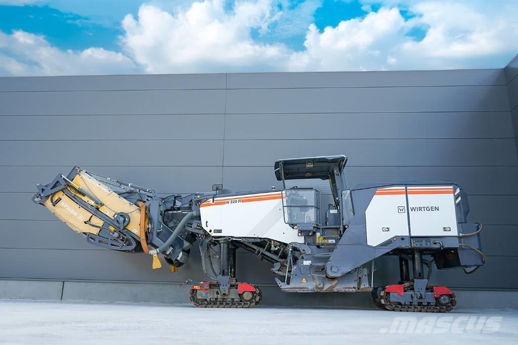 Wirtgen W 220 FI 瀝青冷銑刨機/銑床