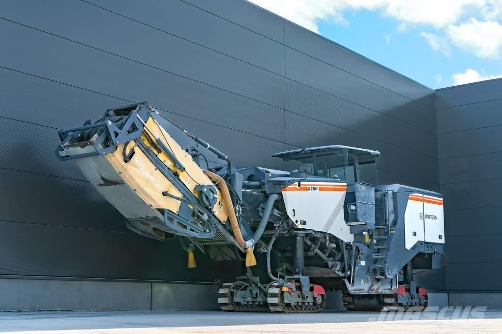 Wirtgen W 220 FI 瀝青冷銑刨機/銑床