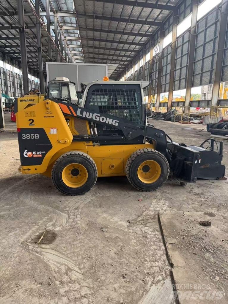 LiuGong 385 B 滑移轉向裝載機