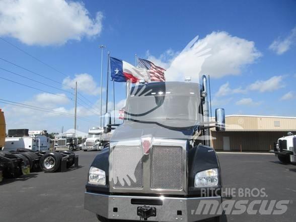 Kenworth T880 曳引機組件