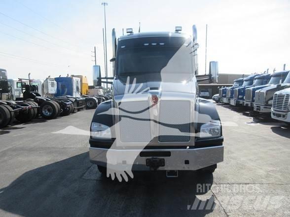 Kenworth T880 曳引機組件