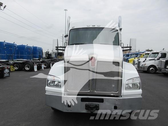 Kenworth T880 曳引機組件
