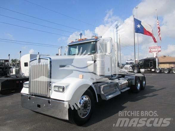 Kenworth W900L 曳引機組件