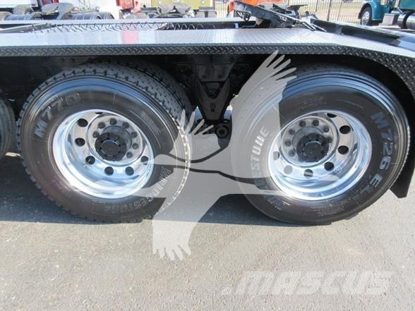 Kenworth W990 其他