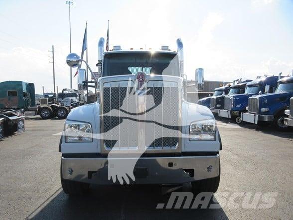 Kenworth W990 曳引機組件