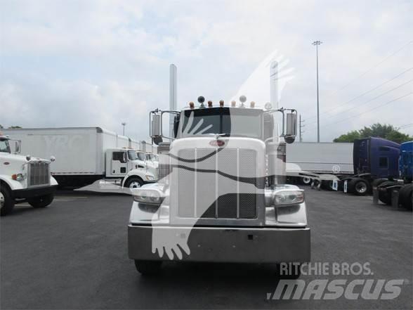 Peterbilt 388 曳引機組件