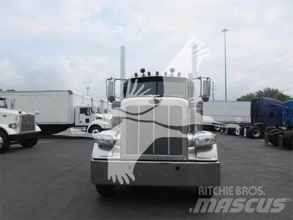 Peterbilt 388 曳引機組件