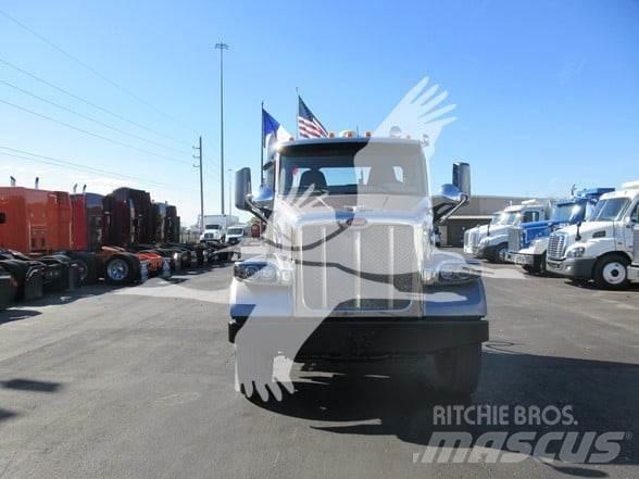 Peterbilt 567 曳引機組件