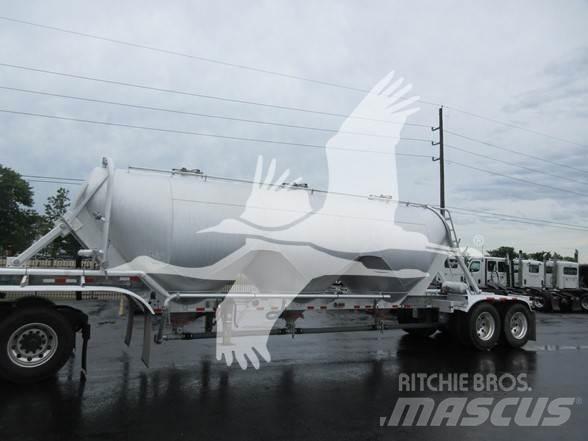 Polar  罐體半拖車