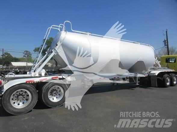 Polar 1000 GAL 罐體半拖車