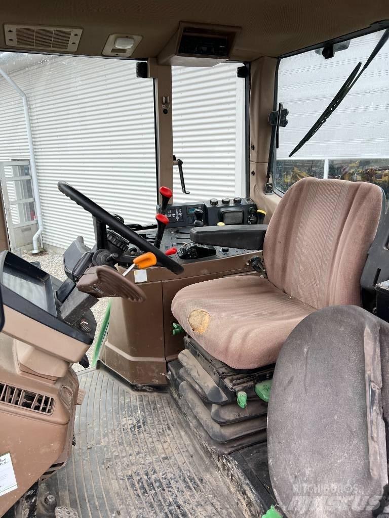John Deere 6900 曳引機