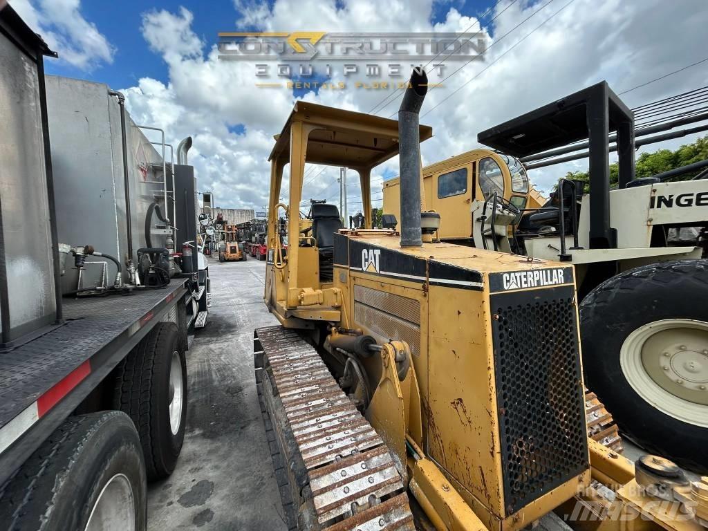 CAT D 3 C III 履帶推土機