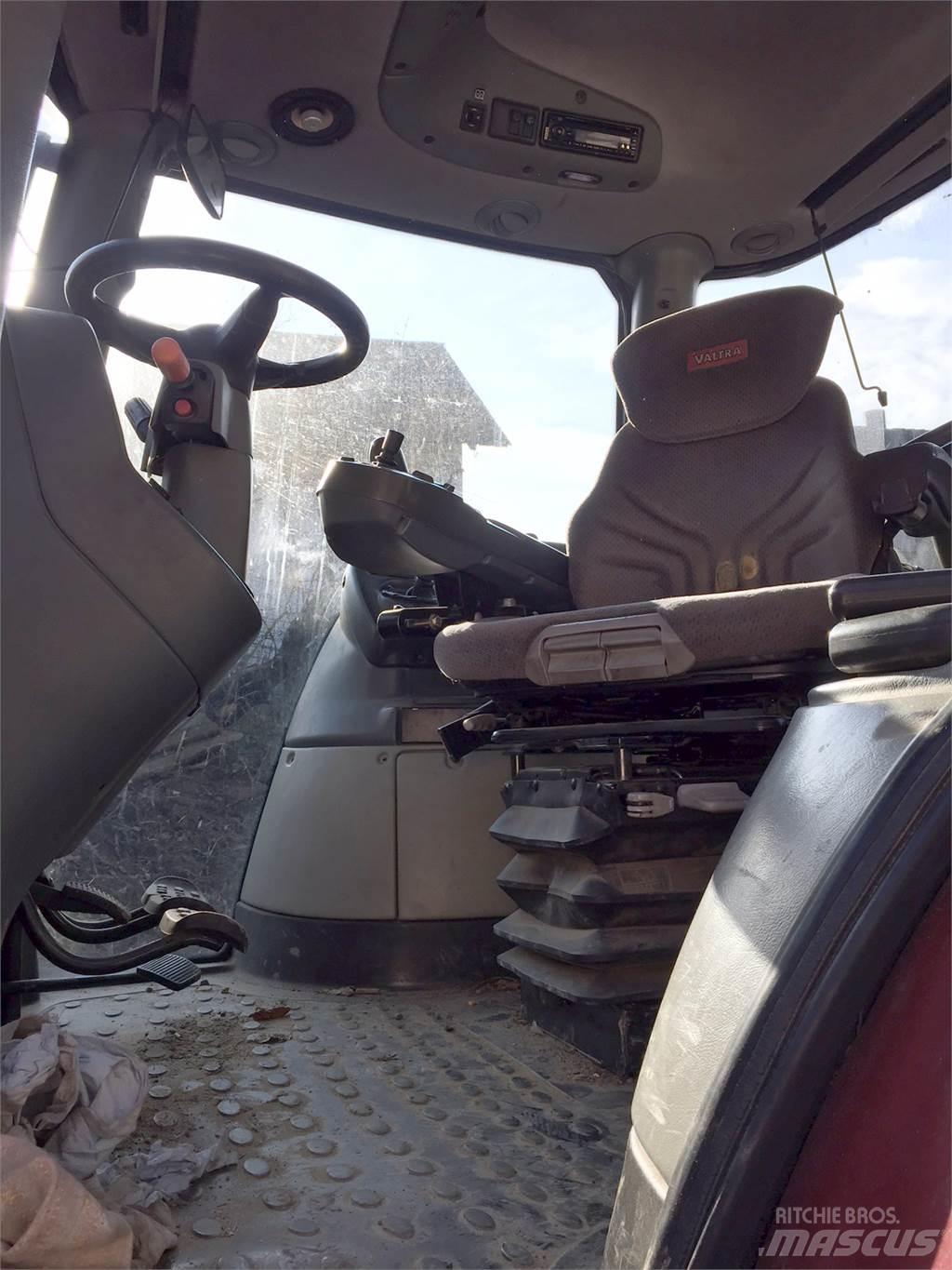 Valtra S280 曳引機