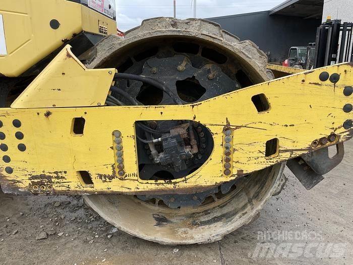 Bomag BW213DH-4 單輪滾壓機
