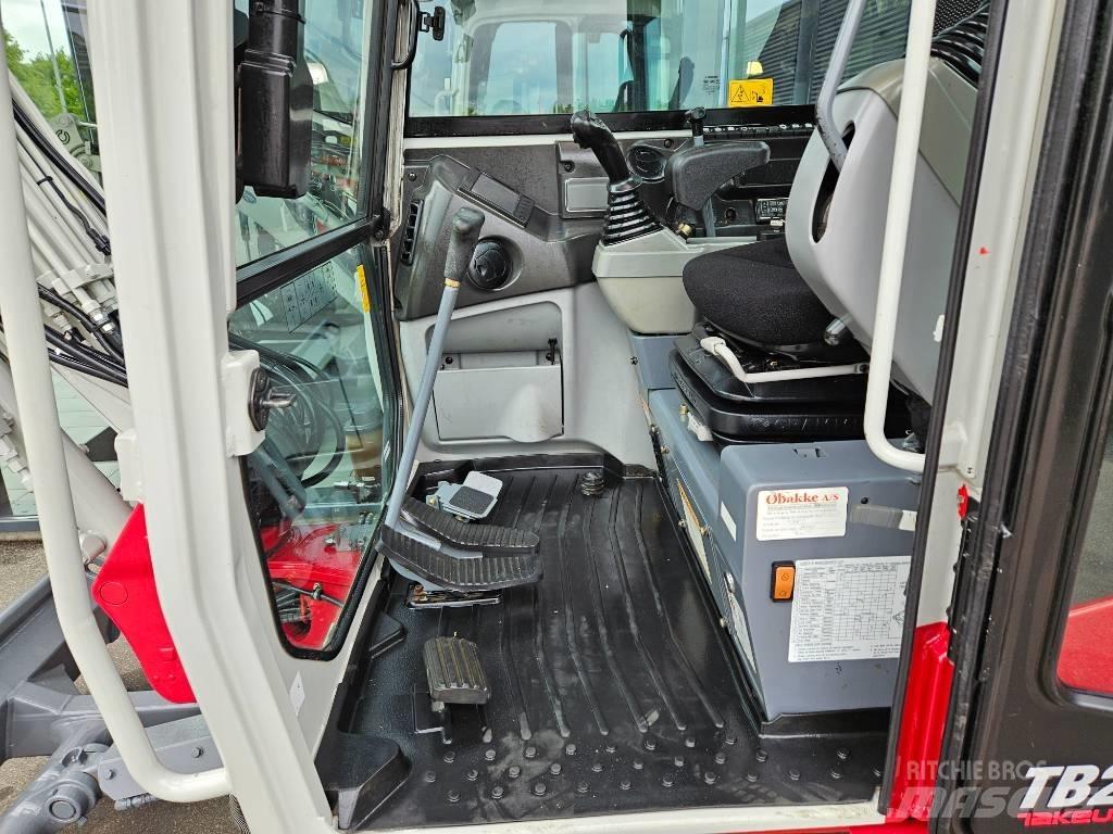 Takeuchi TB 230 小型挖土機/掘鑿機<7t(小型挖掘機)