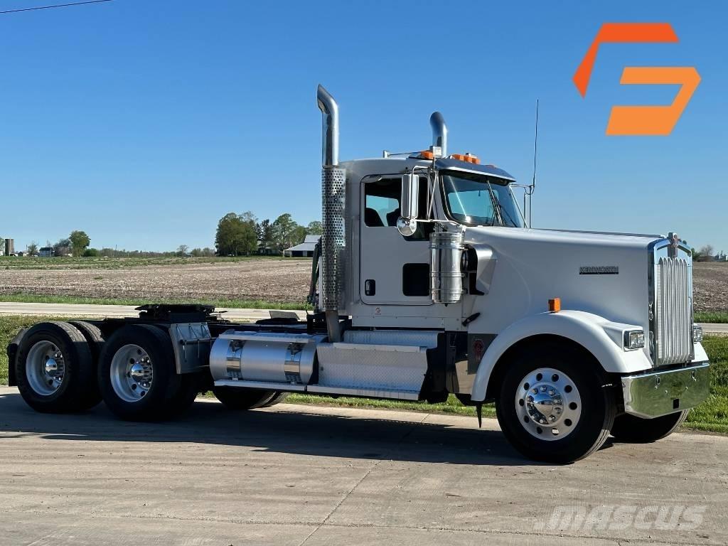 Kenworth W900 曳引機組件