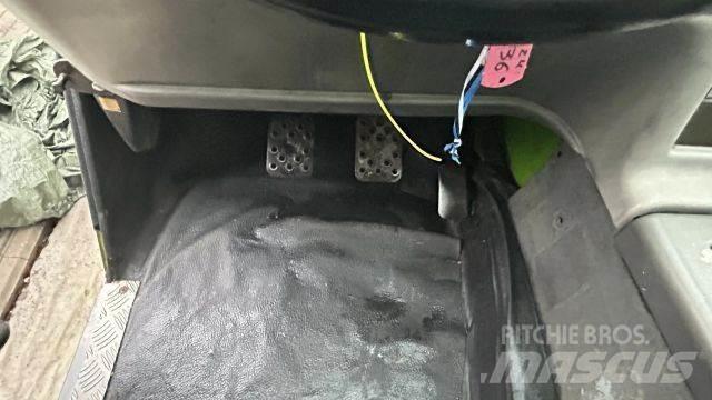 Merlo P32.12EVS 伸縮臂操作車