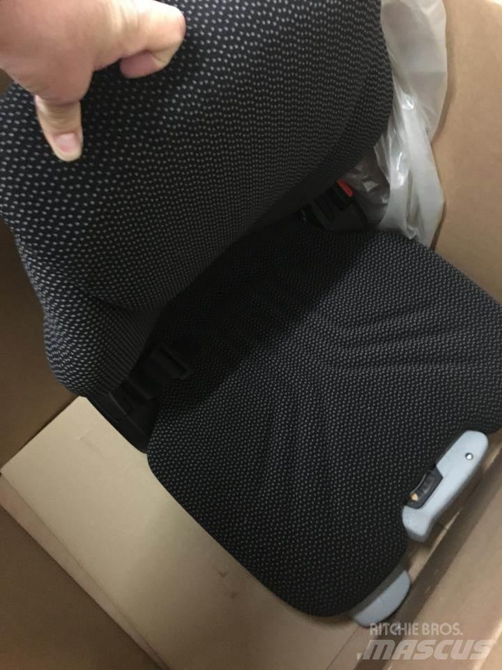  Øvrige Sæde 輪胎、車輪和輪圈