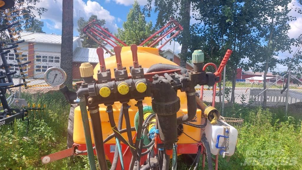 Junkkari 2300/12 牽引式噴霧機