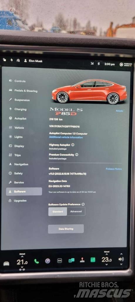 Tesla Model S P85D 汽車