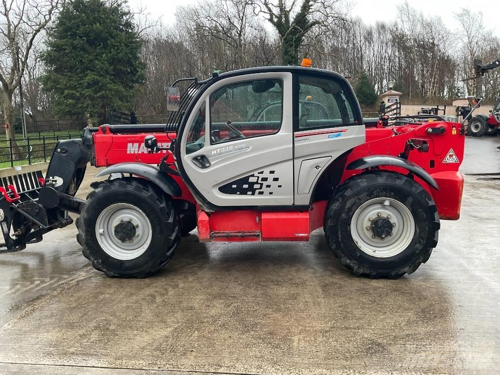 Manitou MT 1335 伸縮臂操作車