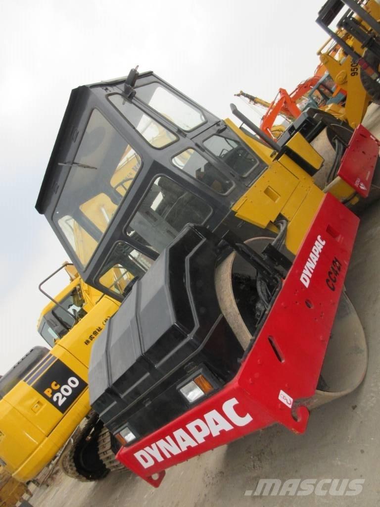 Dynapac CC 421 雙輪滾壓機