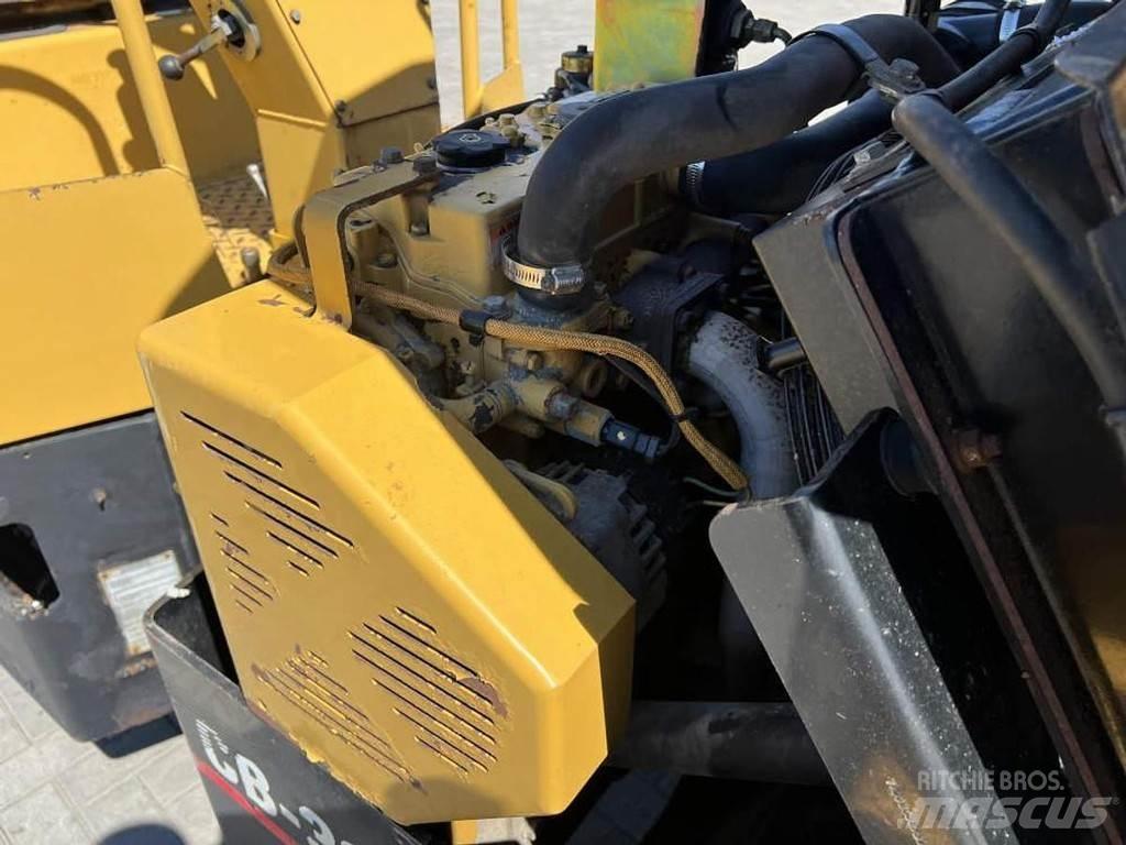CAT CB 334E 雙輪滾壓機