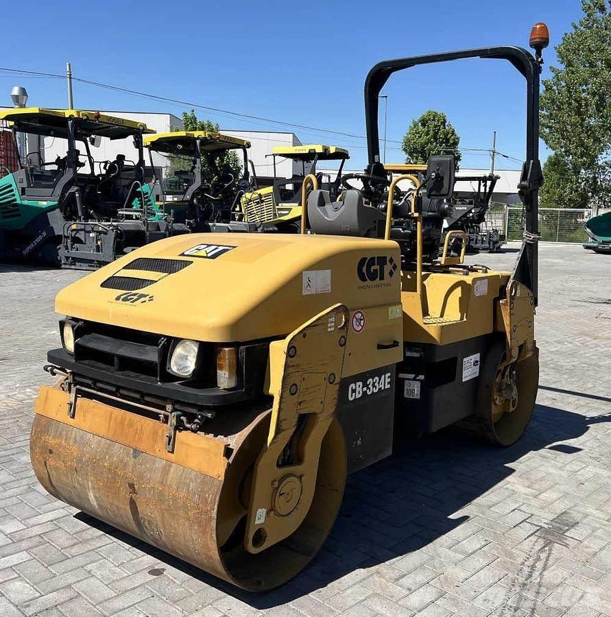 CAT CB 334E 雙輪滾壓機