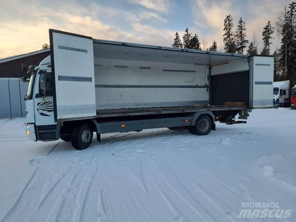 Mercedes-Benz Atego 貨箱式卡車