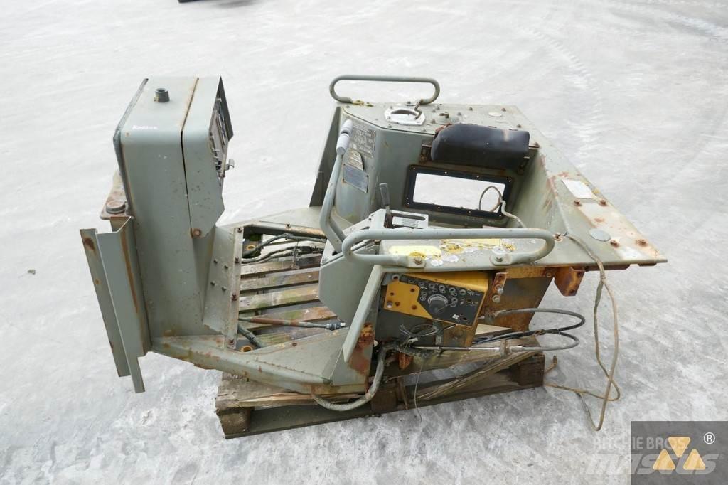 CAT 6T-3309 駕駛室與內部