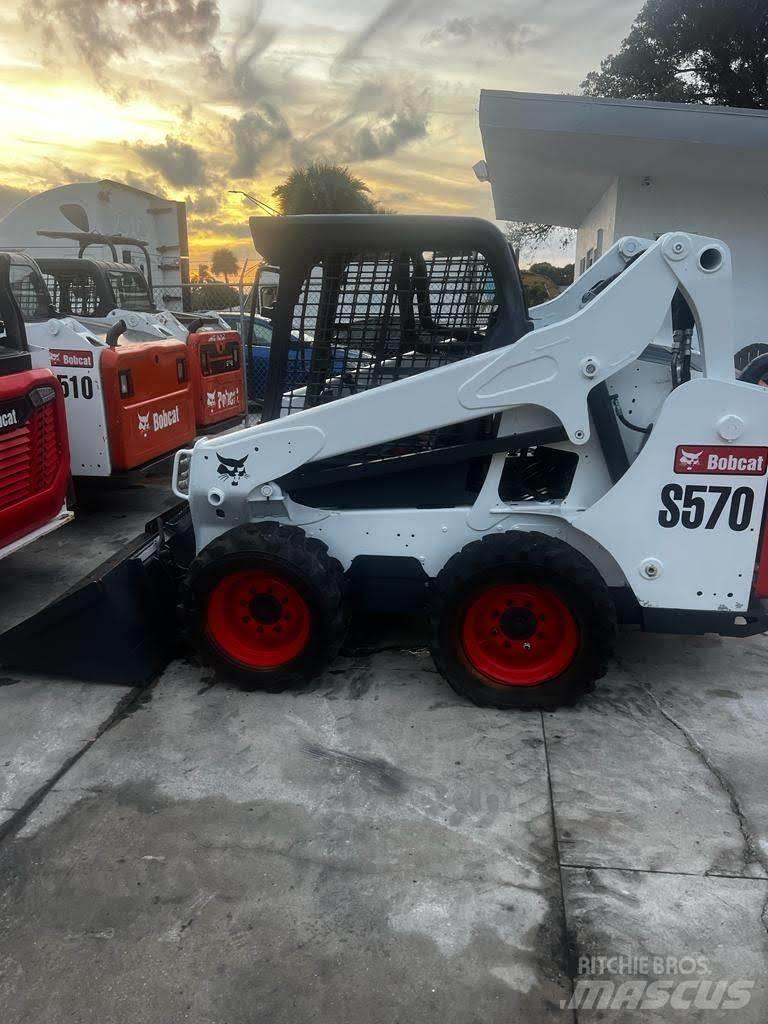 Bobcat S570 滑移轉向裝載機