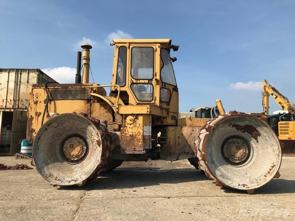 CAT 815 土壤壓實機