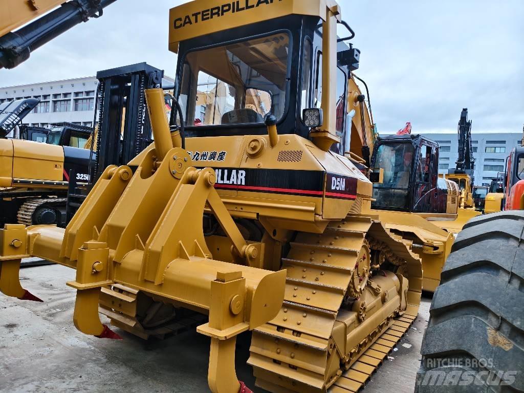 CAT D 5 M 履帶推土機
