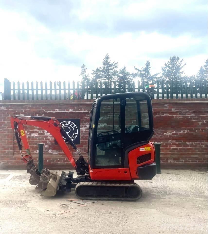 Kubota KX 016-4 小型挖土機/掘鑿機<7t(小型挖掘機)