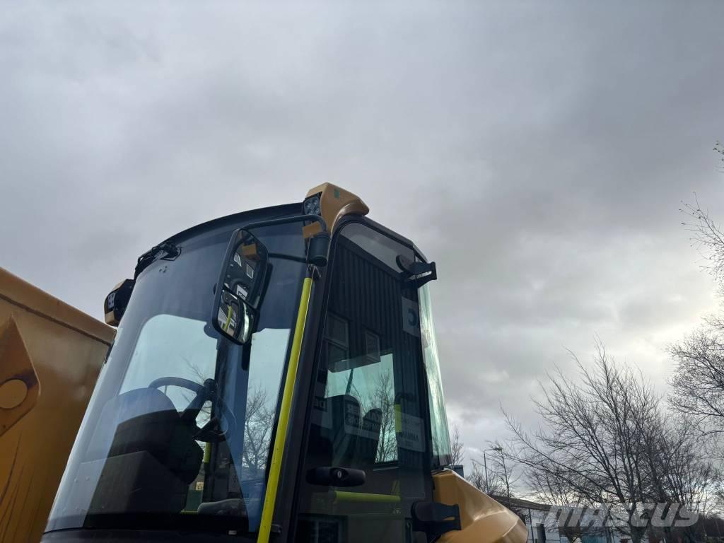 Mecalac 6 SMDX 側卸礦車