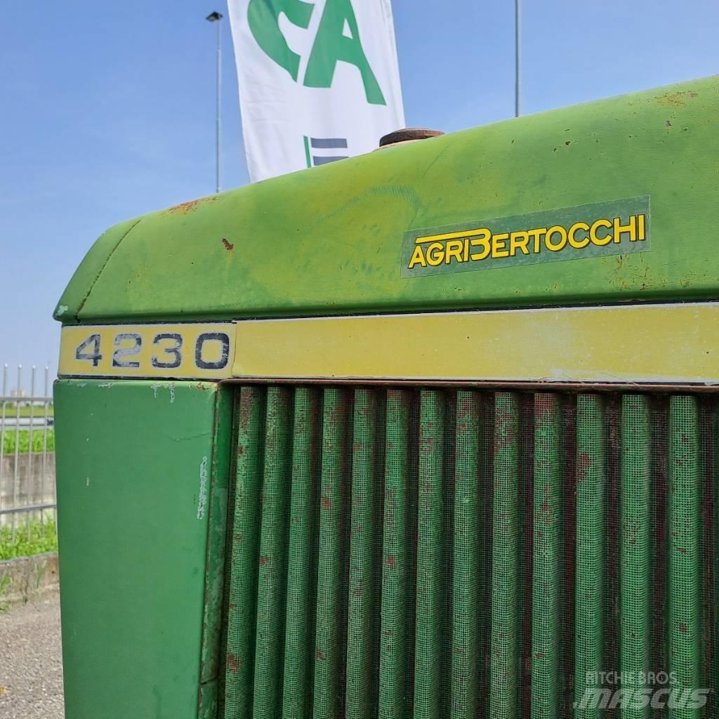 John Deere 4230 曳引機