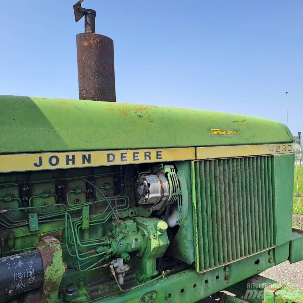 John Deere 4230 曳引機