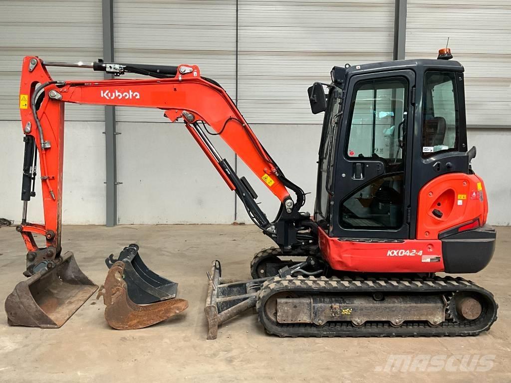 Kubota KX 042-4 小型挖土機/掘鑿機<7t(小型挖掘機)