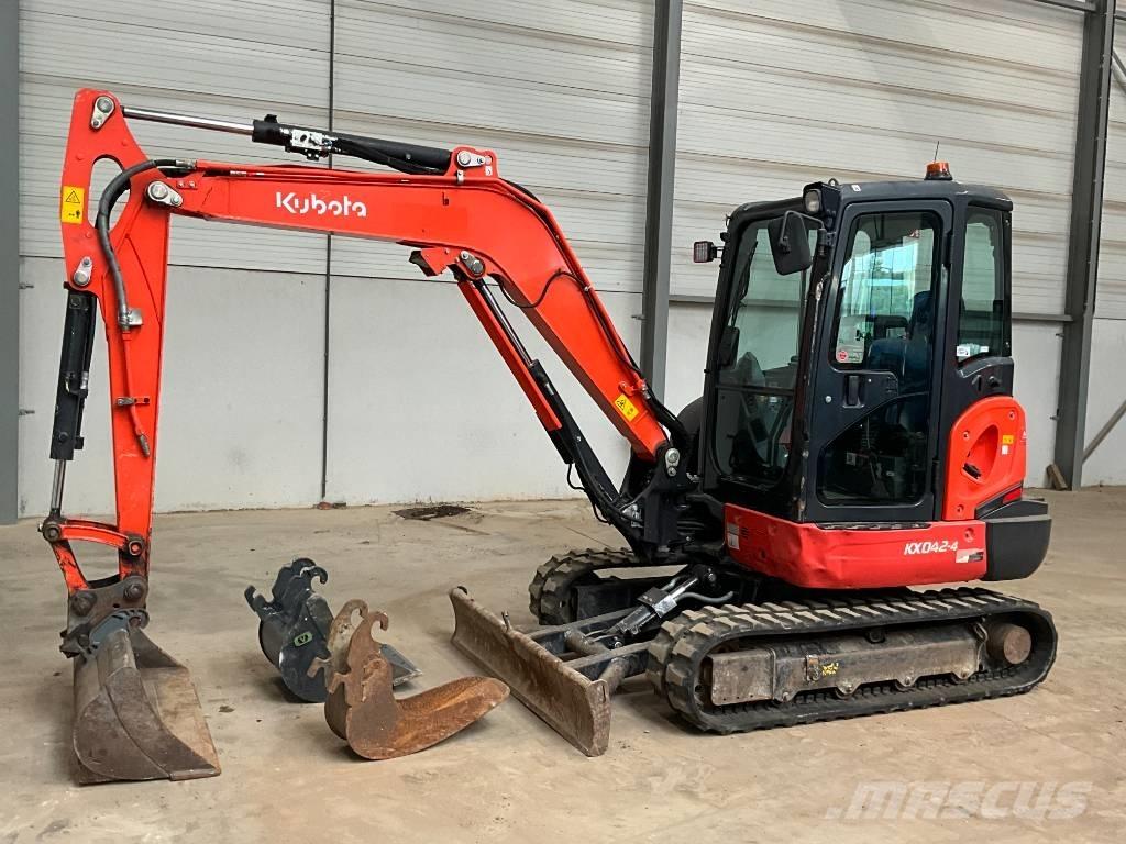 Kubota KX 042-4 小型挖土機/掘鑿機<7t(小型挖掘機)