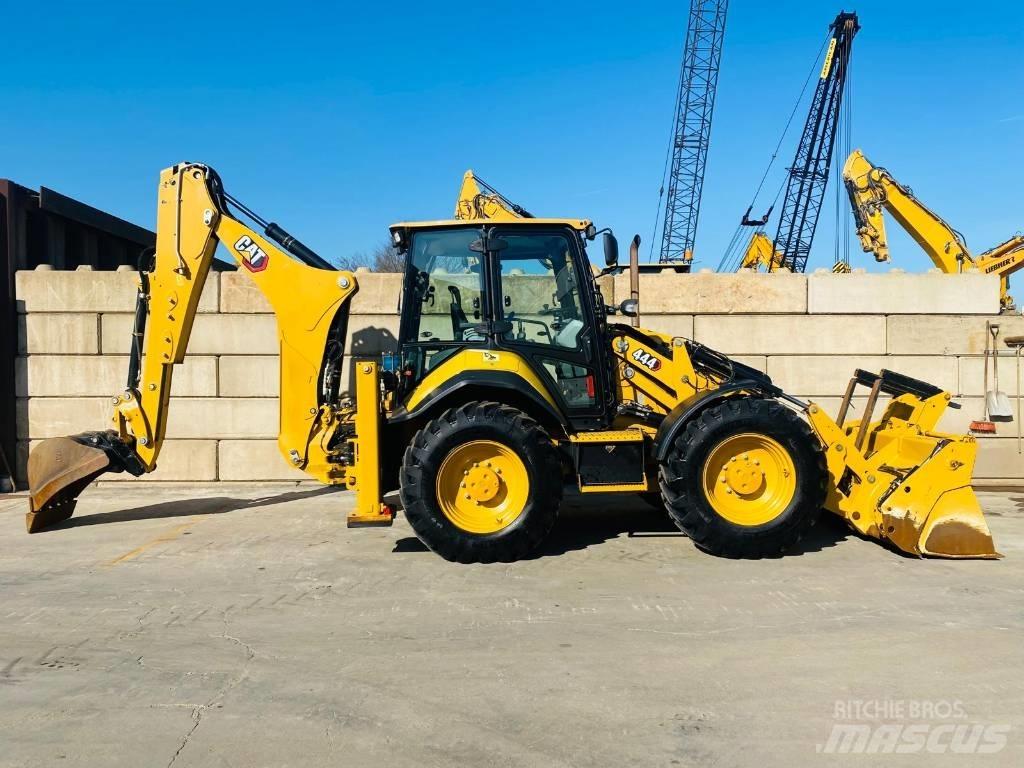 CAT 444  4x4 反鏟裝載機